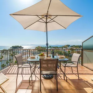 The Shell Ii, Views And Pool Apartment